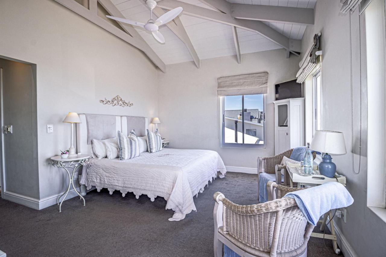 138 Marine Beachfront Guesthouse Hermanus Exterior photo